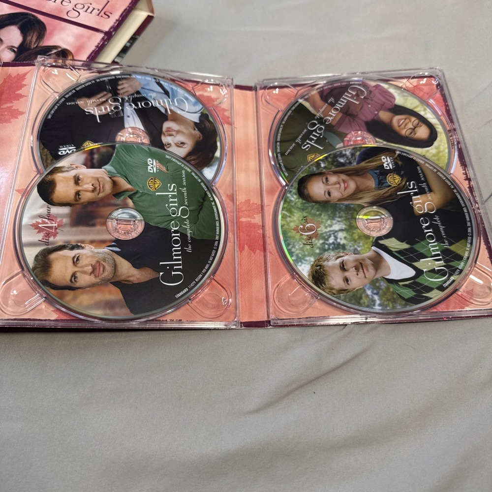 Gilmore Girls: Complete Seventh Season (DVD) - Picture 8 of 8